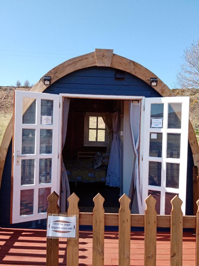 Wee Hoose Glamping 3 Hotel Kinbrace Exterior photo